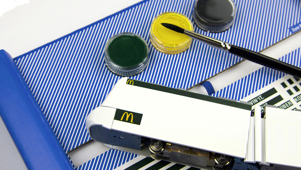 VBZ_Tramvollbemalung_Agentur_am_Flughafen