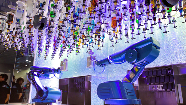 Bionic-Bar(c)Royal_Caribbean-International