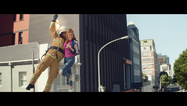 thjnk_Muenchen_hoch2_Palina_Feuerwehrmann