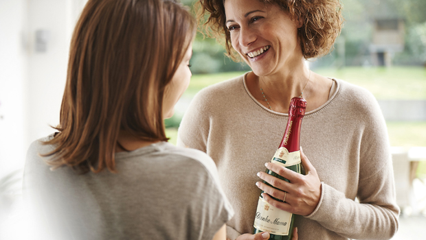 Seiler's Werbeblog: Ogilvy & Mather Frankfurt fuer Rotkaeppchen