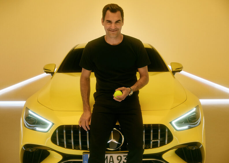 Roger Federer und Mercedes-Benz "Neon Legacy"